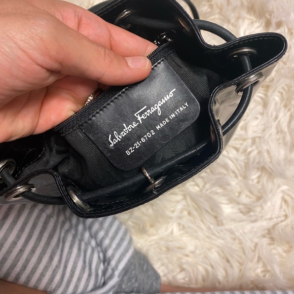 🎒CLASSIC SALVATORE FERRAGAMO MINI BACKPACK - Picture 14 of 16